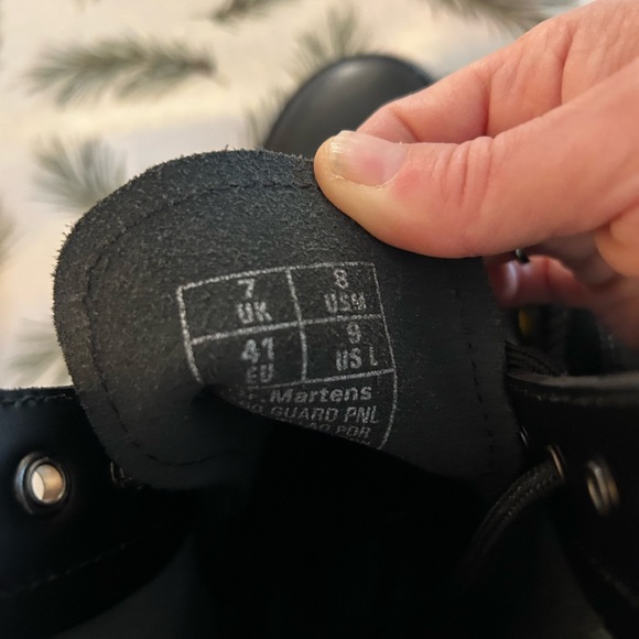 NEW DOC MARTENS - Picture 5 of 5